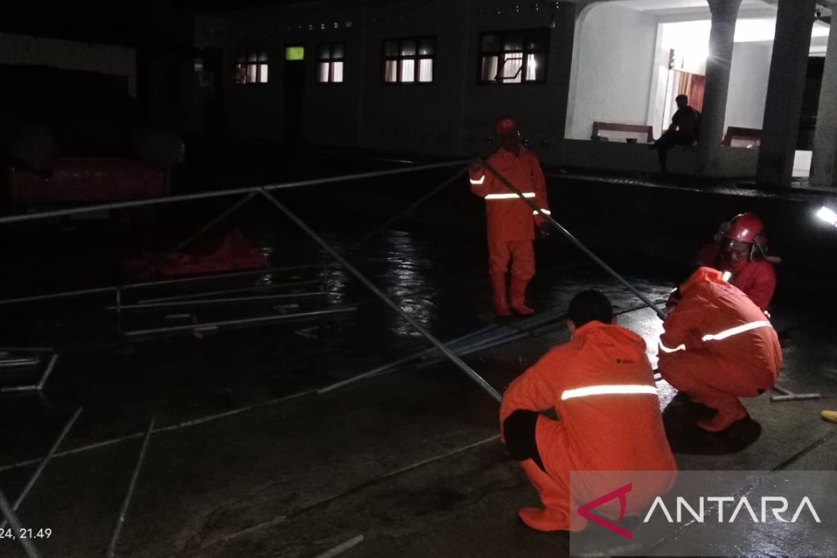 Banjir bandang sebabkan ratusan keluarga mengungsi di Tapanuli Selatan