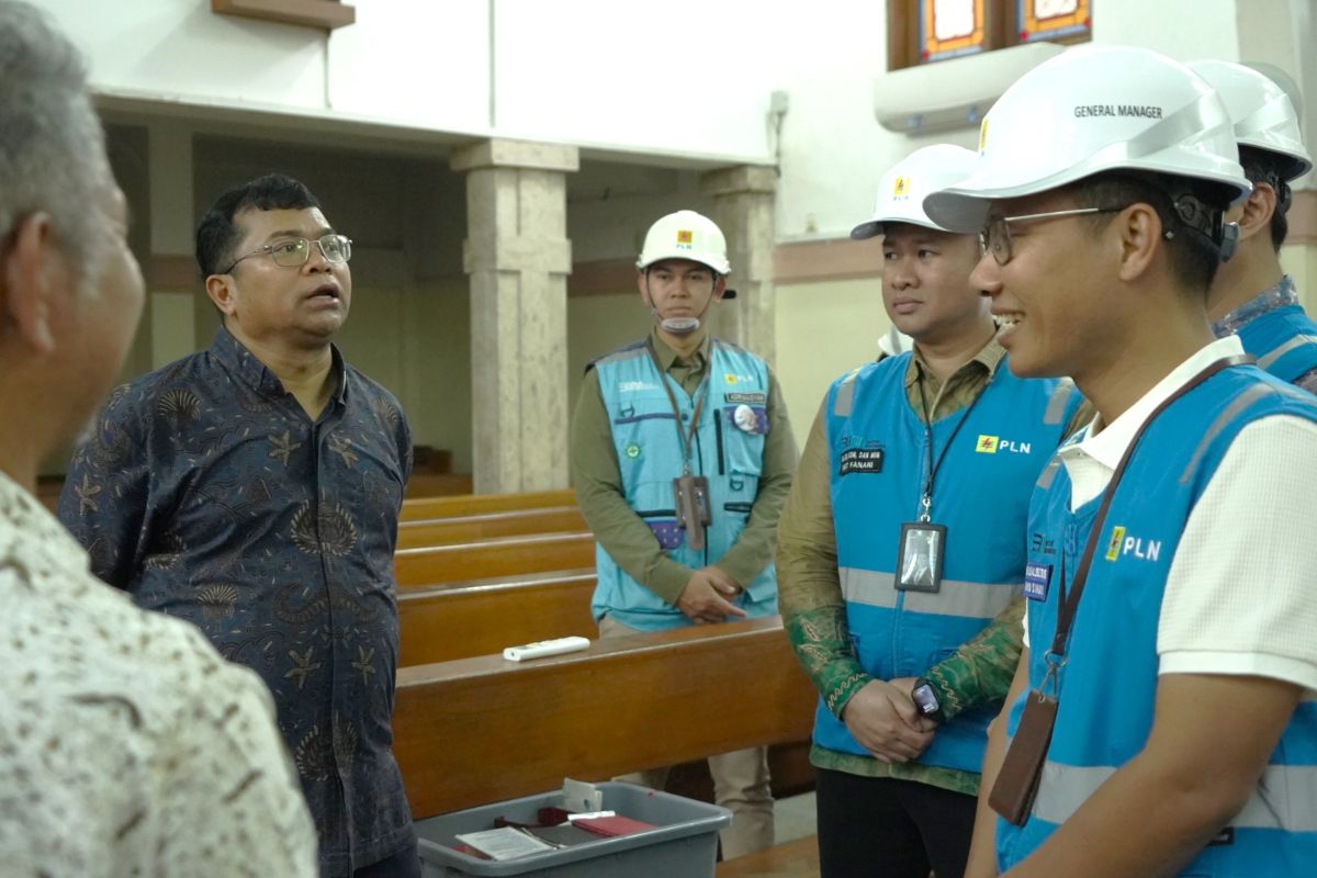 PLN pantau kelistrikan jelang Natal di sejumlah gereja Banjarmasin