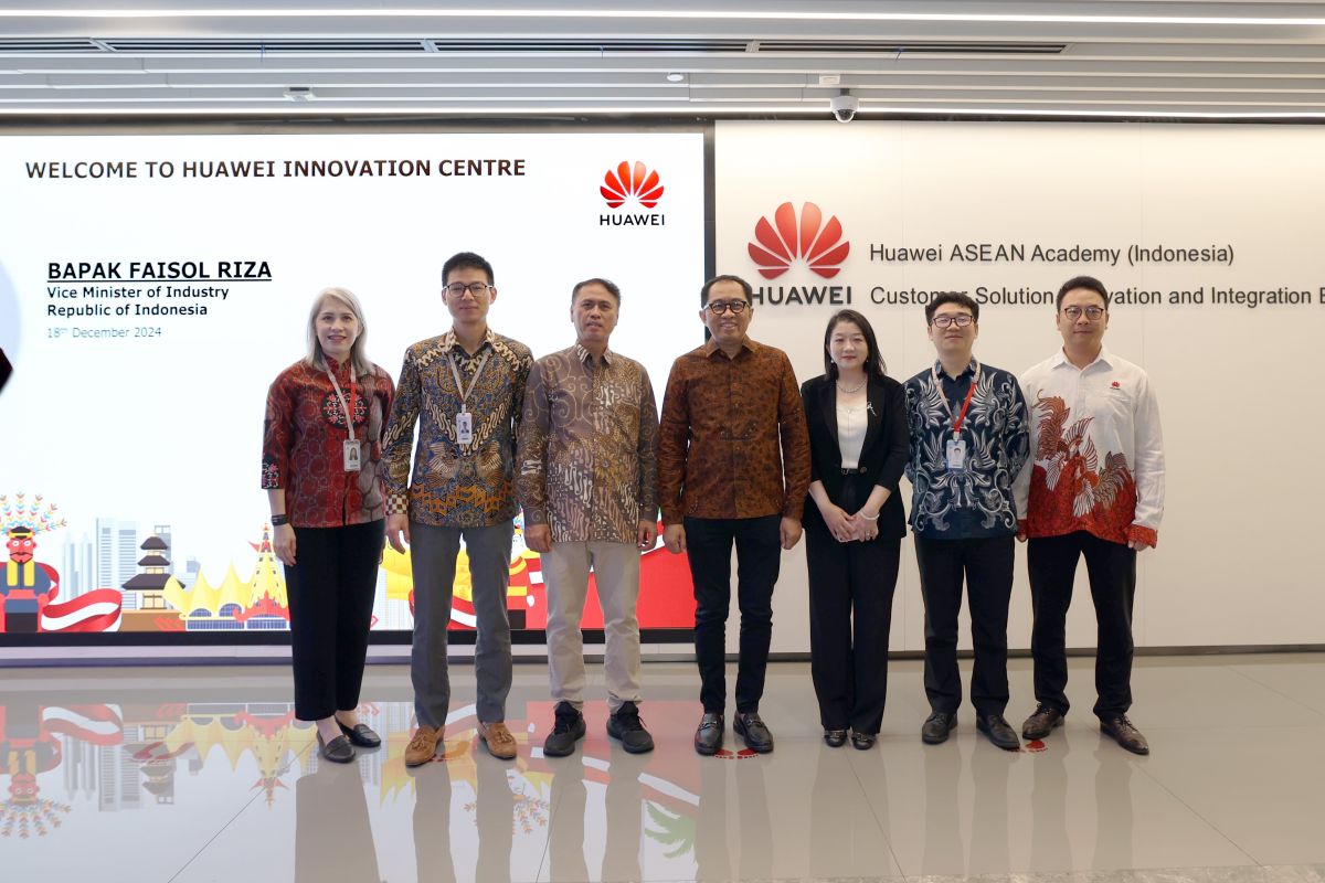 Wamenperin ajak Huawei berkontribusi dalam transformasi teknologi RI