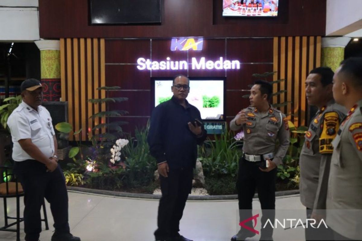 Kapolrestabes Medan cek lokasi pos pengamanan Nataru di stasiun kereta api