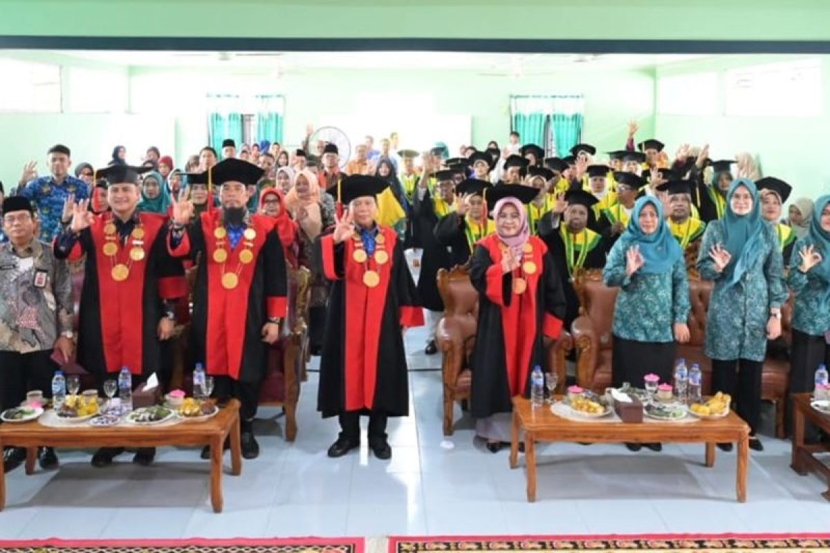 35 lansia Bengkalis ikuti wisuda akbar BKKBN