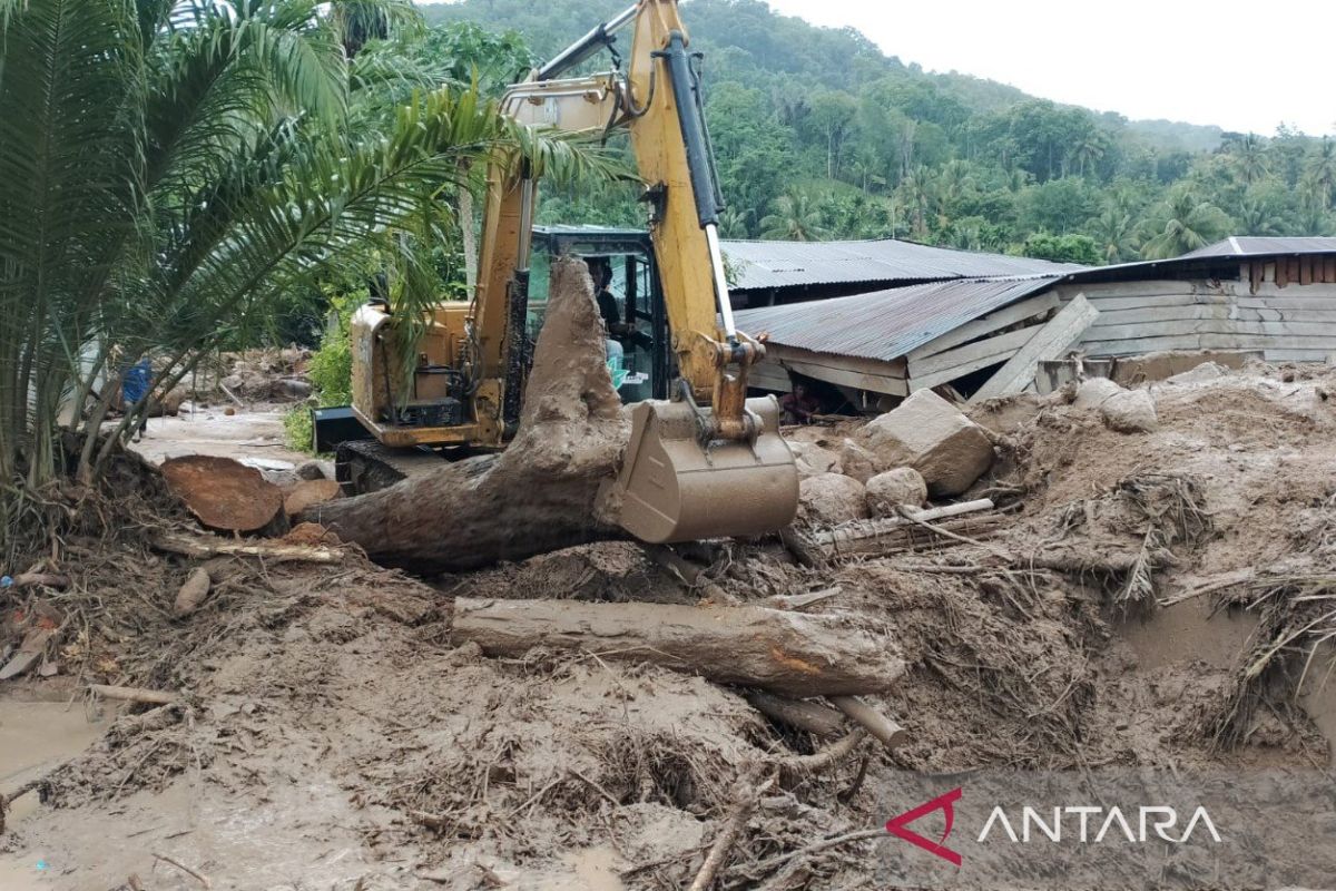 Upaya bersama pulihkan desa terdampak banjir bandang di Tapsel