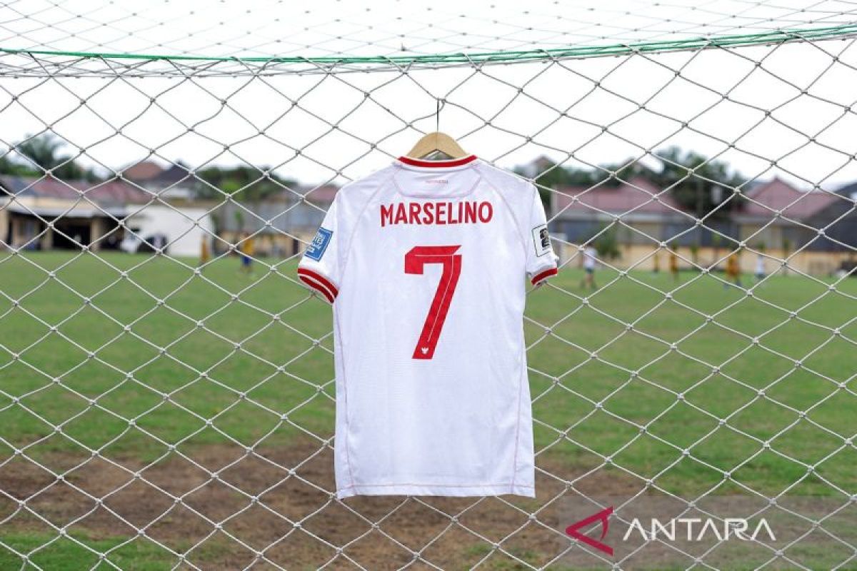 Jersi Marselino lawan Arab akan dilelang untuk sekolah di Surabaya