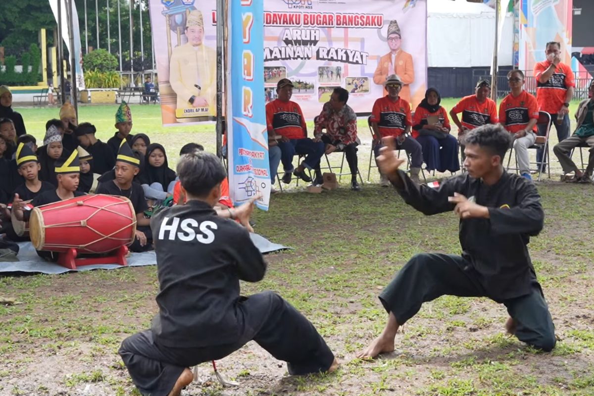 Aruh permainan rakyat KPOTI HSS meriahkan rangkaian hari jadi kabupaten