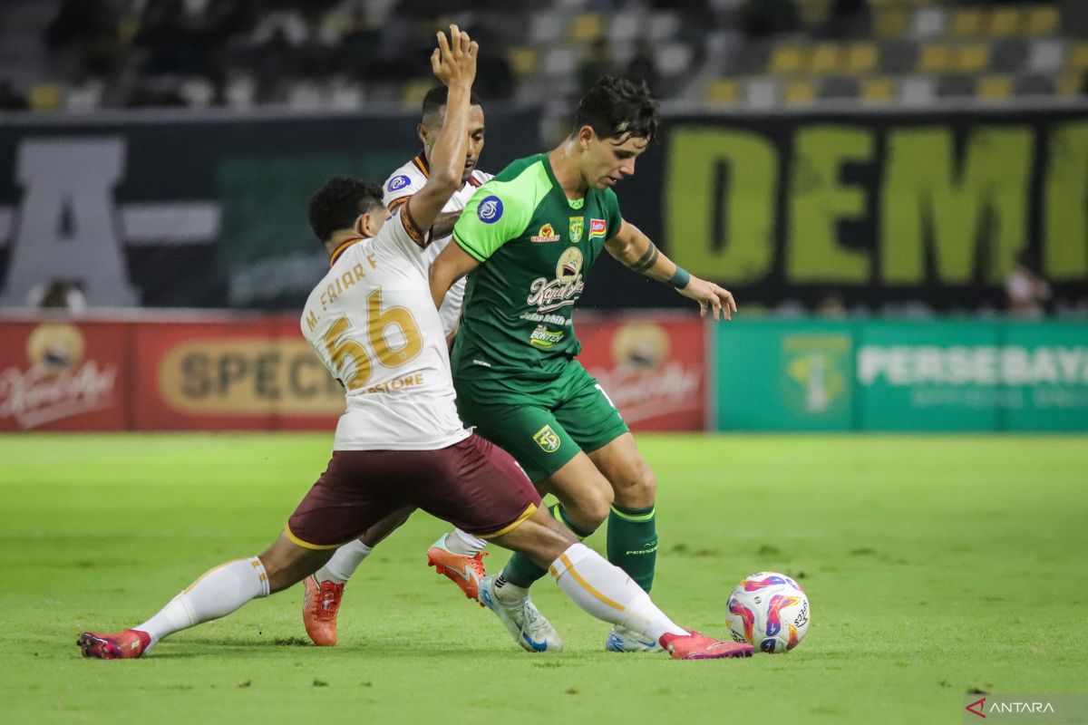 Liga 1 - Borneo FC dengan 10 pemain dihajar Persik 0-4