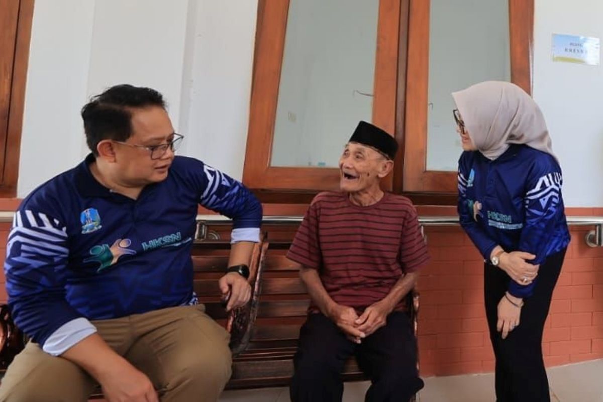 Penjabat Gubernur Jatim apresiasi pembangunan Pondok Lansia Madiun