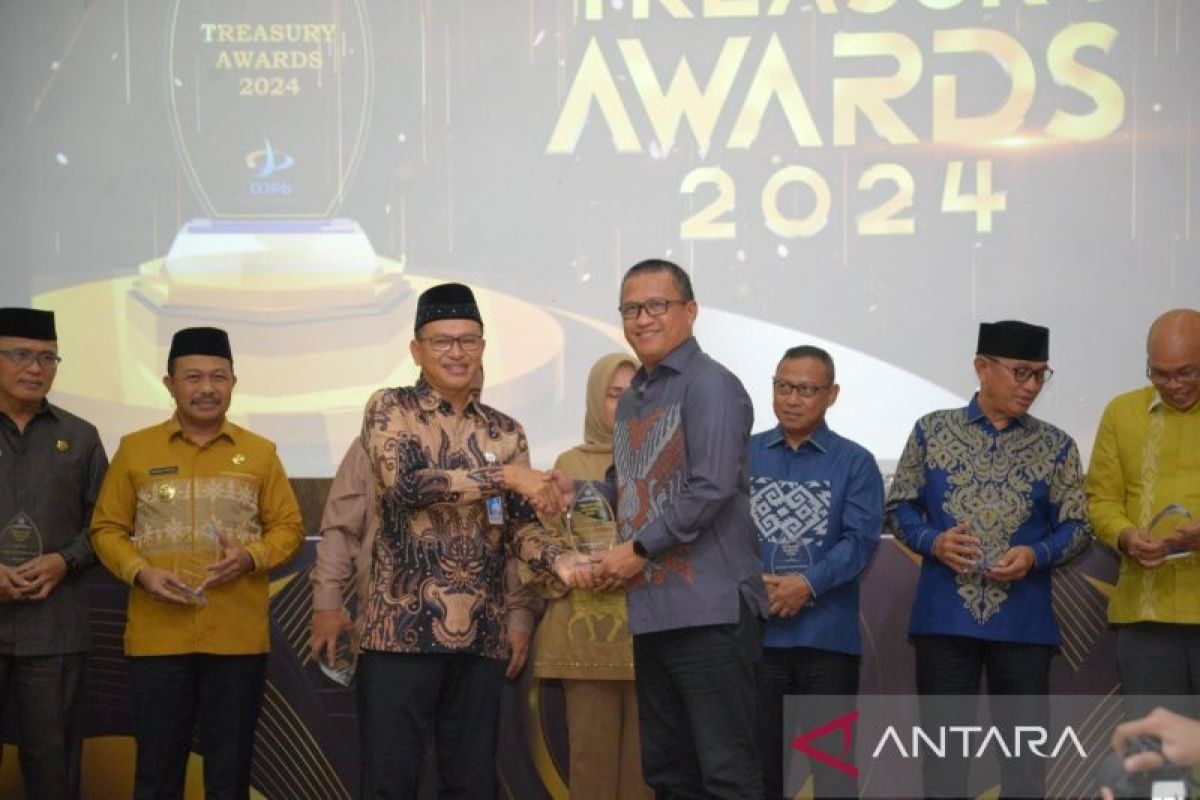 UNG raih penghargaan Treasury Award dari DJP Provinsi Gorontalo