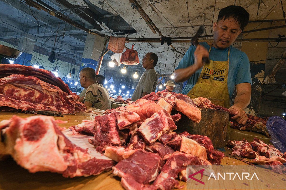 Harga pangan Sabtu mayoritas turun, daging sapi jadi Rp131.990 per kg