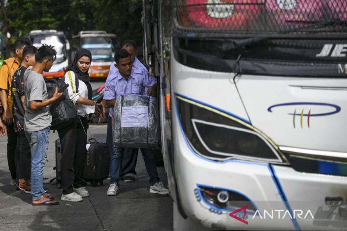 15.277 pemudik tiba di Terminal Kampung Rambutan  selama periode 1-5 Januari 2025