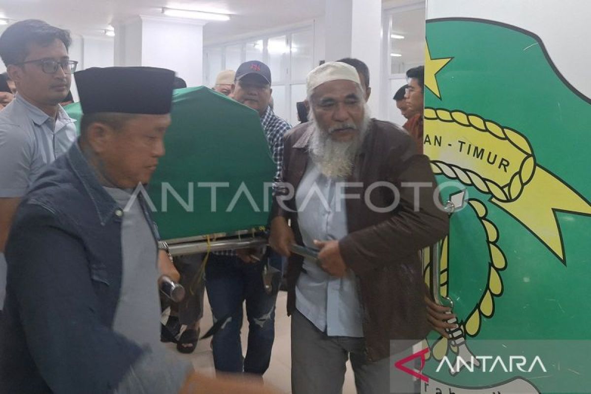 Jenazah Awang Faroek Ishak akan disalatkan di Masjid Pemrpov Kaltim