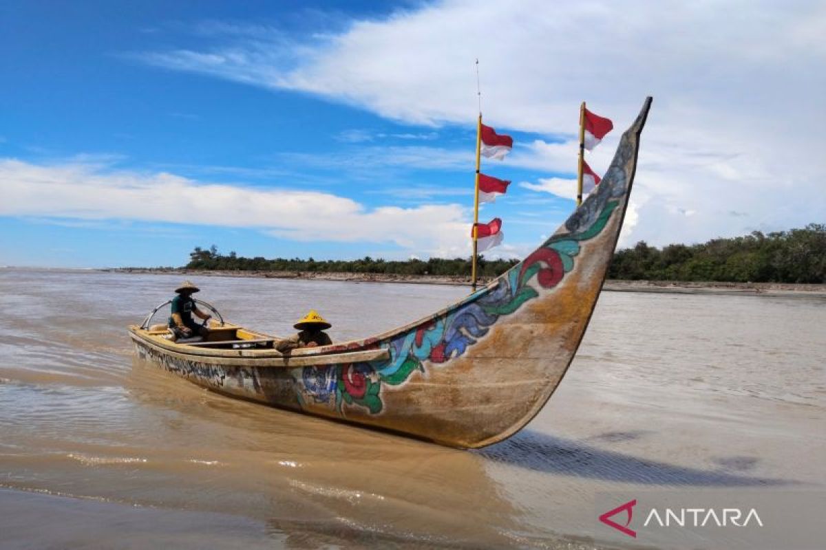 Pemkab Mukomuko beli 12 perahu untuk nelayan