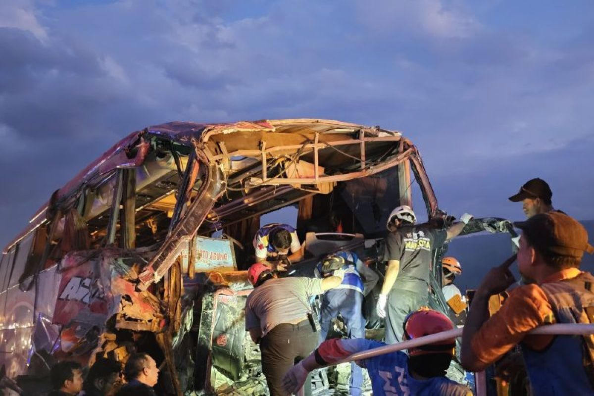 Empat orang tewas dalam kecelakaan di ruas tol Pandaan-Malang Jatim