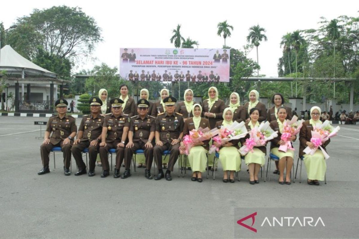 Peringati Hari Ibu, Kajati Sumut: Perempuan berdaya menuju Indonesia Emas 2045