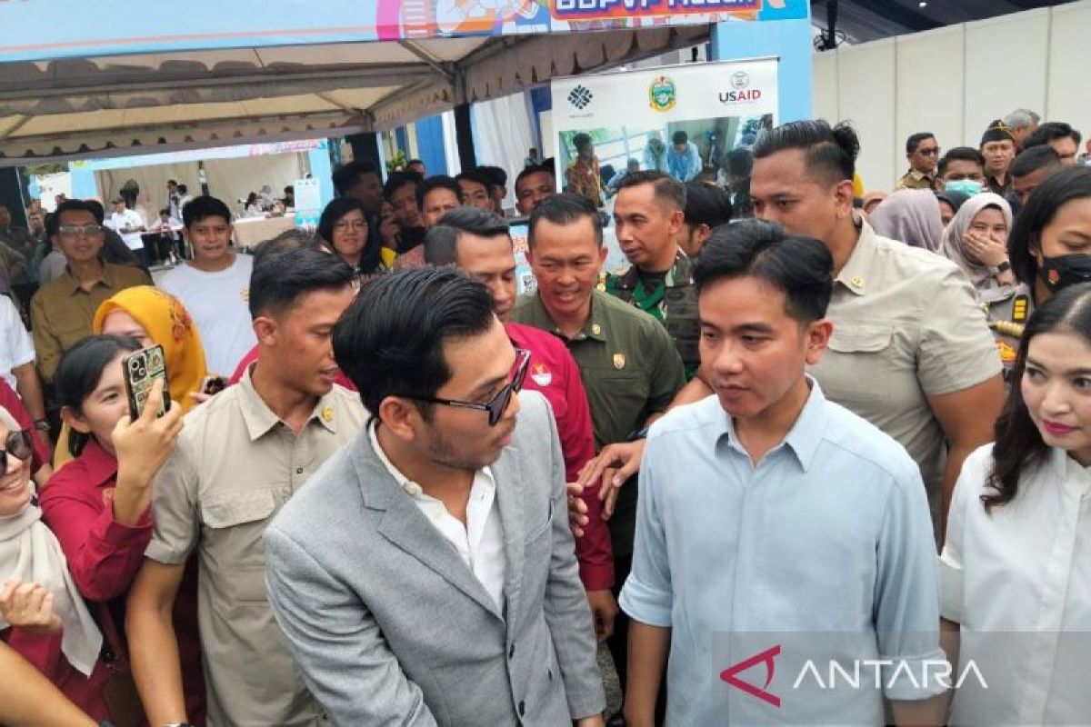 Wapres Gibran tinjau bursa kerja Pemprov  Sumut di Kota Medan