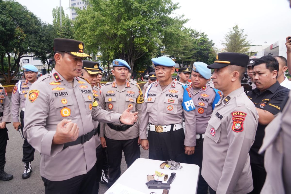 Polda Metro Jaya gelar apel pemeriksaan senpi dan amunisi cegah penyalahgunaan