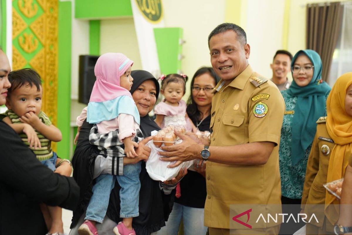 Pemkot Pontianak salurkan bantuan makanan tambahan bagi balita cegah stunting