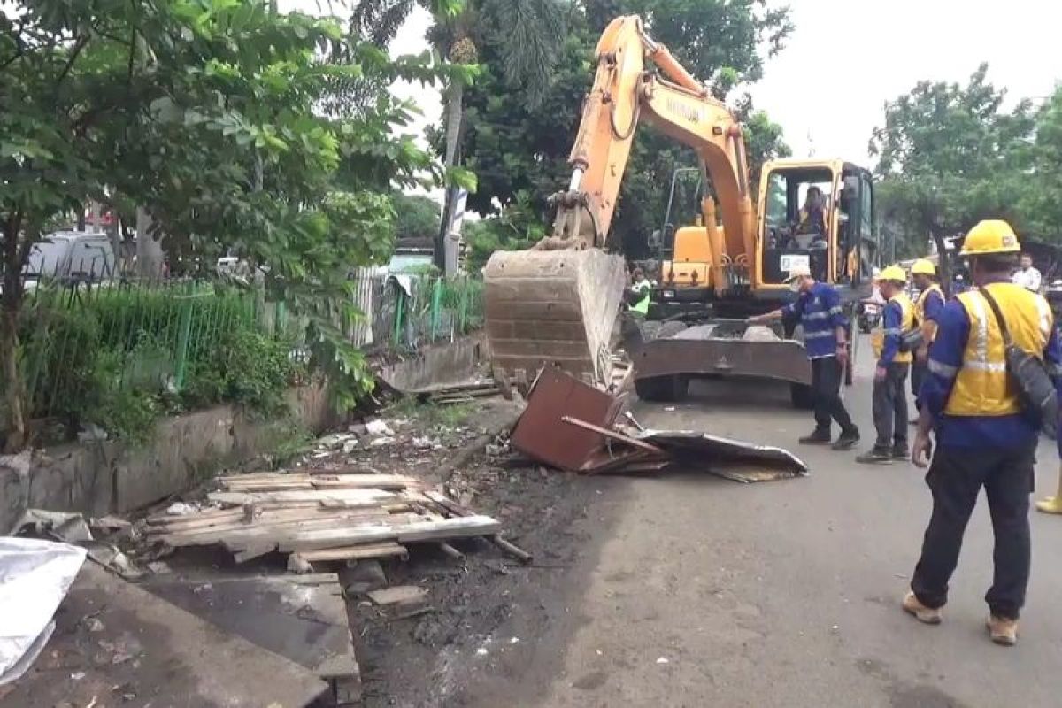 Puluhan lapak PKL di Pasar Lembang ditertibkan petugas gabungan