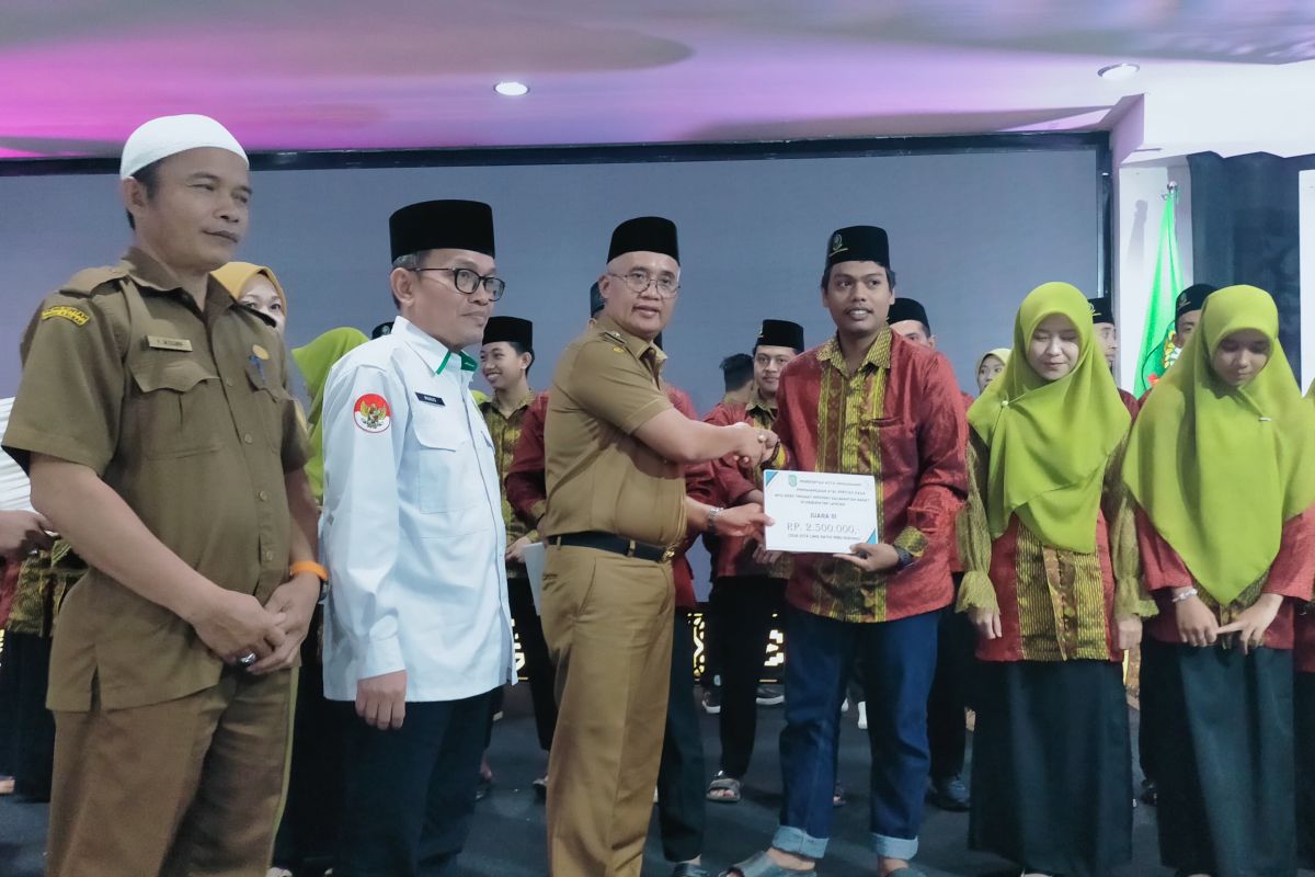 Kota Singkawang berikan tiket umroh untuk kafilah menang MTQ Kalbar