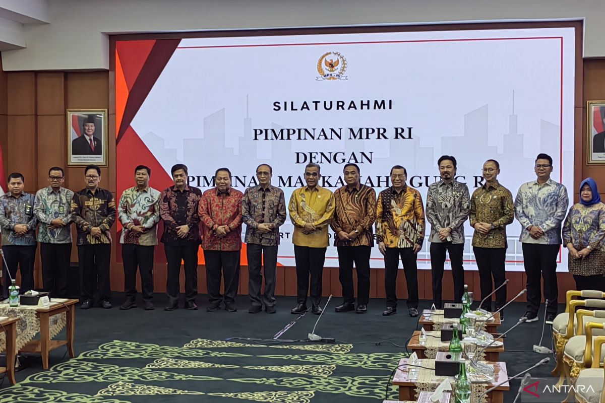 Pimpinan MPR bahas upaya penegakan hukum-demokrasi saat terima MA