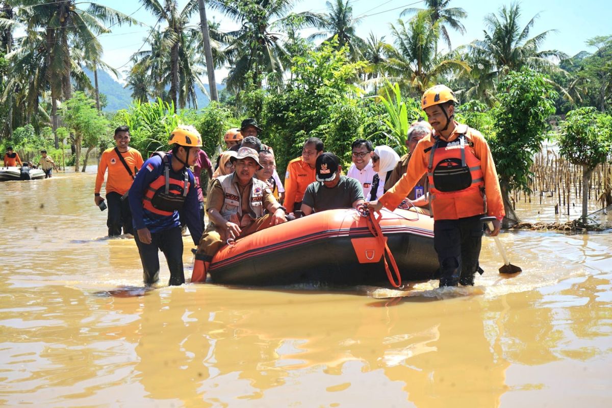 Banjir di Tempurejo Jember disebut akibat pendangkalan sungai