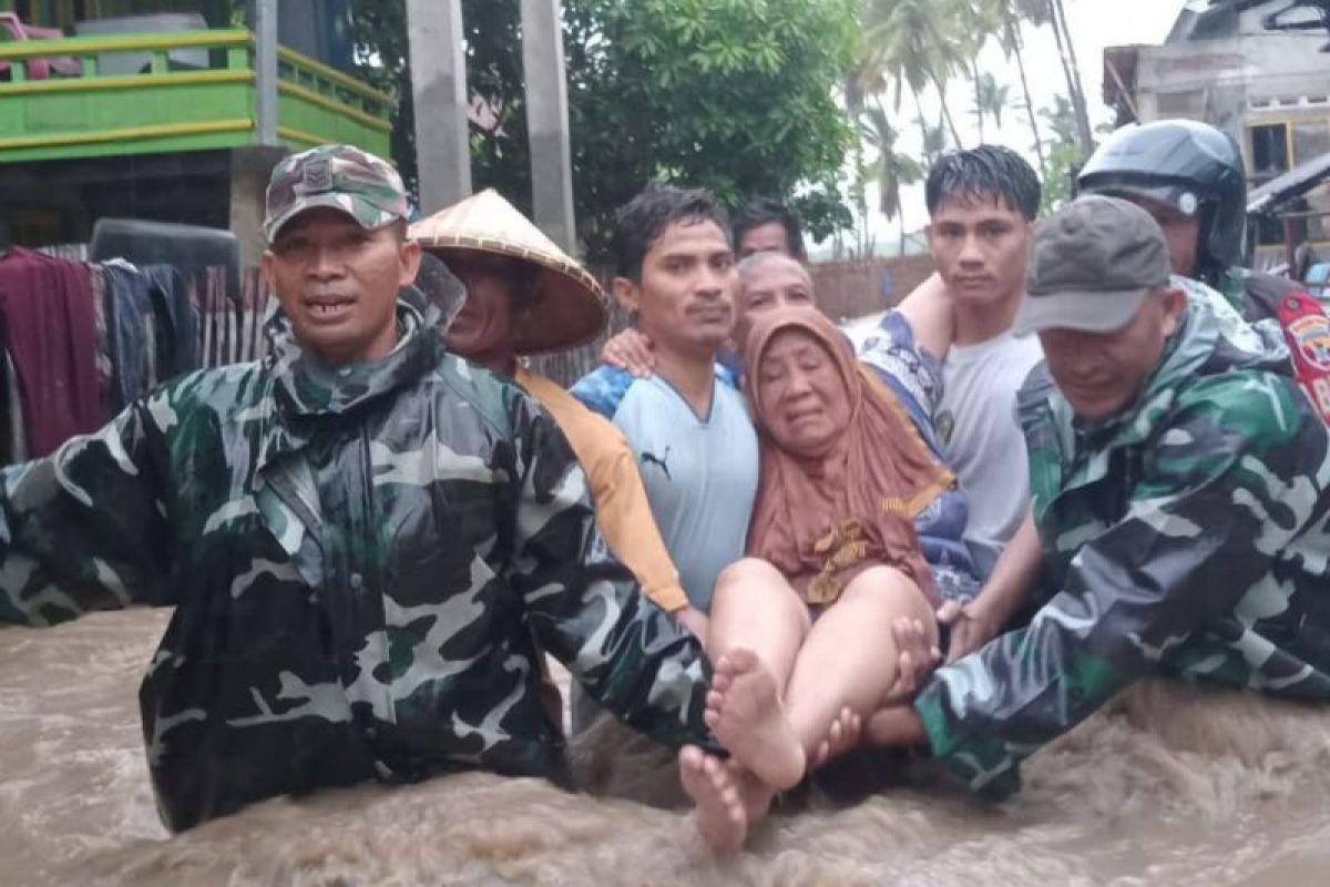 Sekitar 600 rumah di dua kecamatan Bima terendam banjir