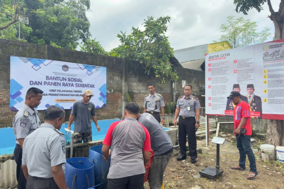 Lapas Kediri ajarkan budi daya ikan ke warga binaan