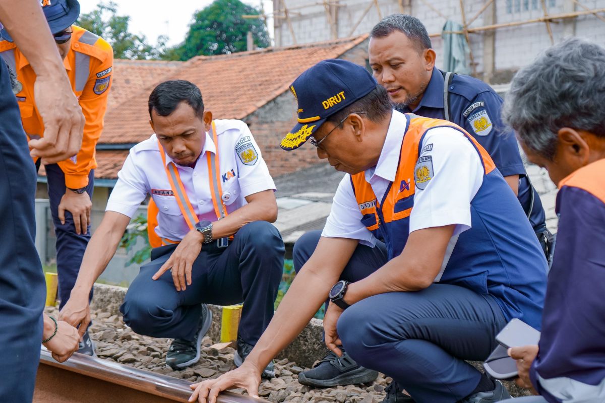 KAI Terus Jaga Keandalan Prasarana untuk Perjalanan Nataru yang Aman, Nyaman dan Selamat