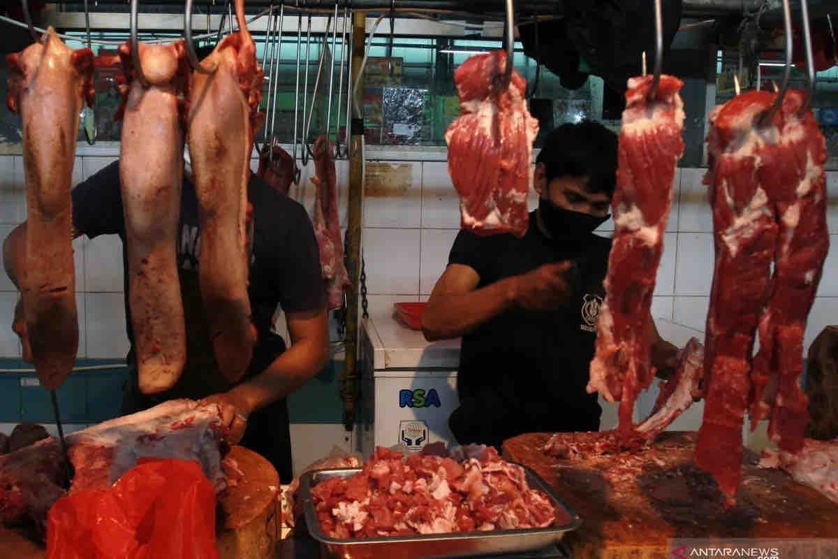 Harga daging sapi Rp128.730 per kg, telur ayam Rp32.110 per kg