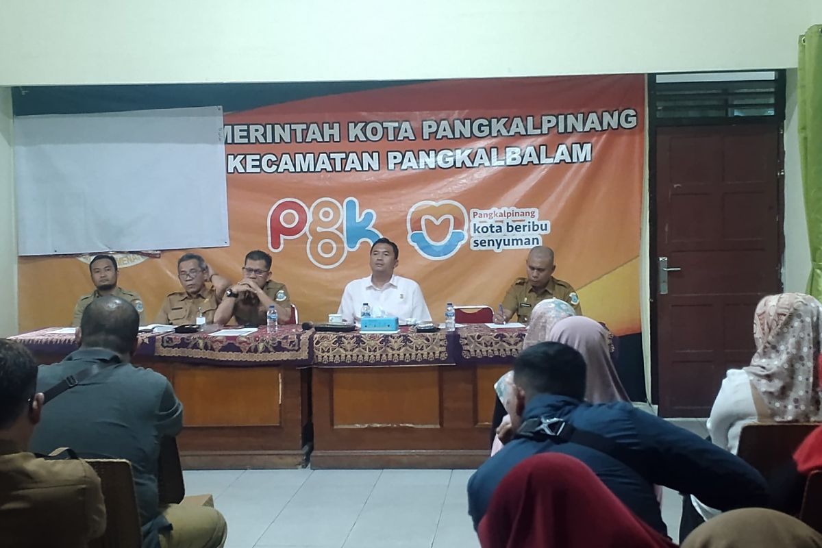 Pj Wako Pangkalpinang audiensi bersama RT/RW se-Kecamatan Pangkalbalam