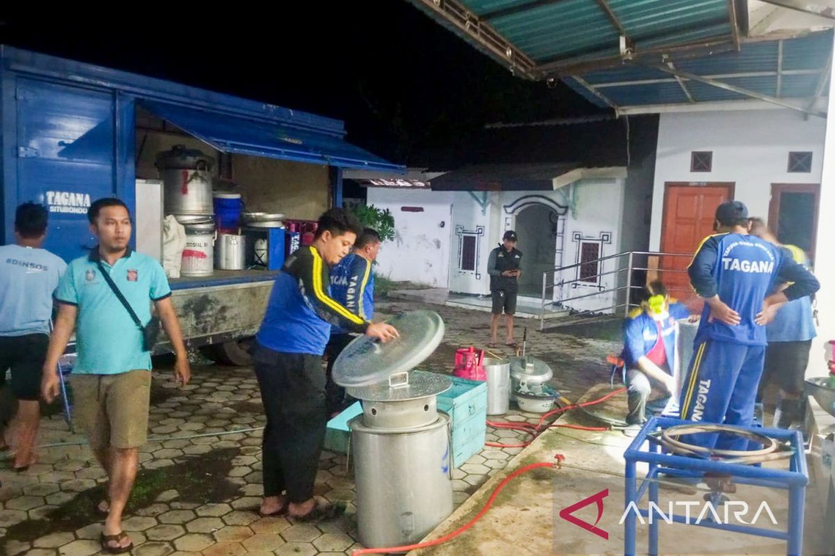 Usai banjir bandang, Pemkab Situbondo dirikan dapur umum