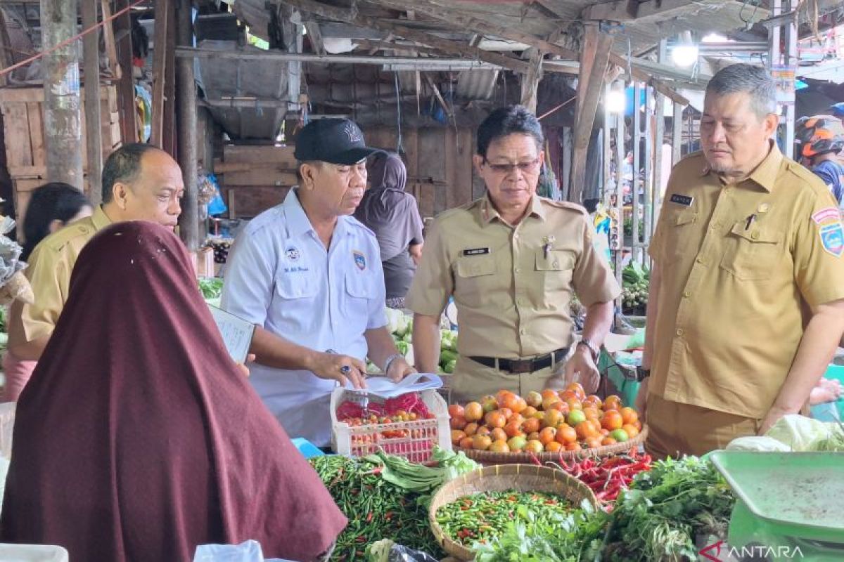 Pemkab OKU Timur pastikan persediaan  sembako terpenuhi selama Natal