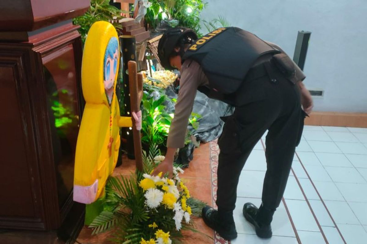 Polres Tabalong amankan tiga gereja pada malam Natal