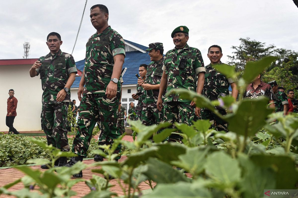 Wakasad tinjau dapur Badan Gizi Nasional di Palembang