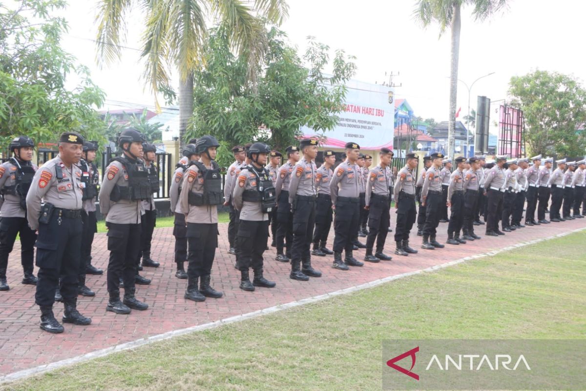 Personel Polresta Kendari siap jaga keamanan malam Natal