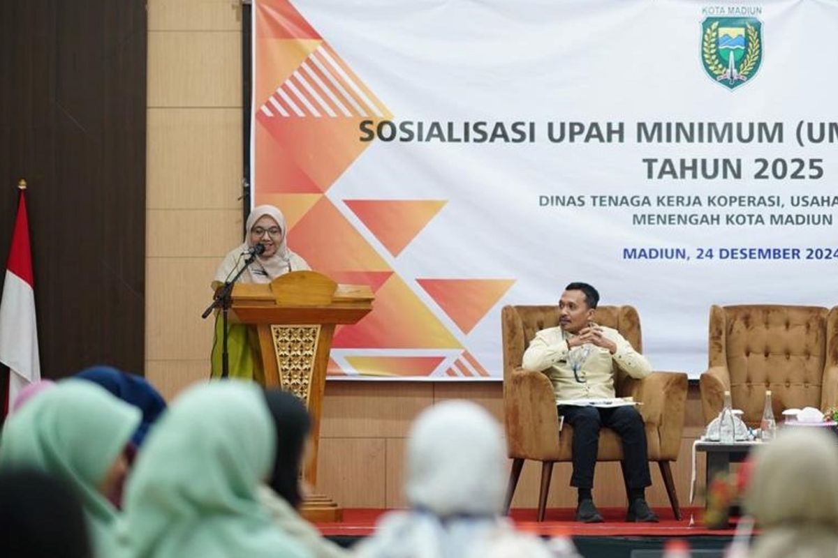 Disnaker Kota Madiun sosialisasikan UMK  2025 ke perusahaan