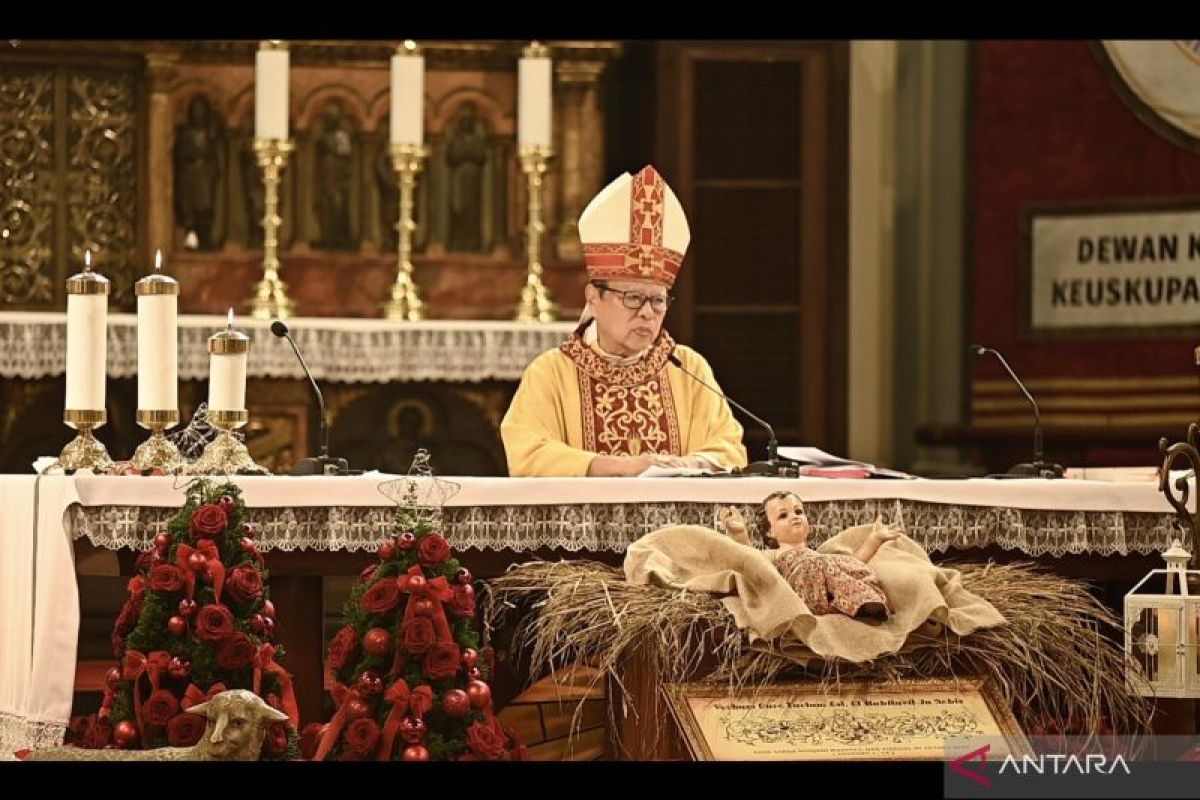 Serve people: Archbishop of Jakarta to leaders on Christmas