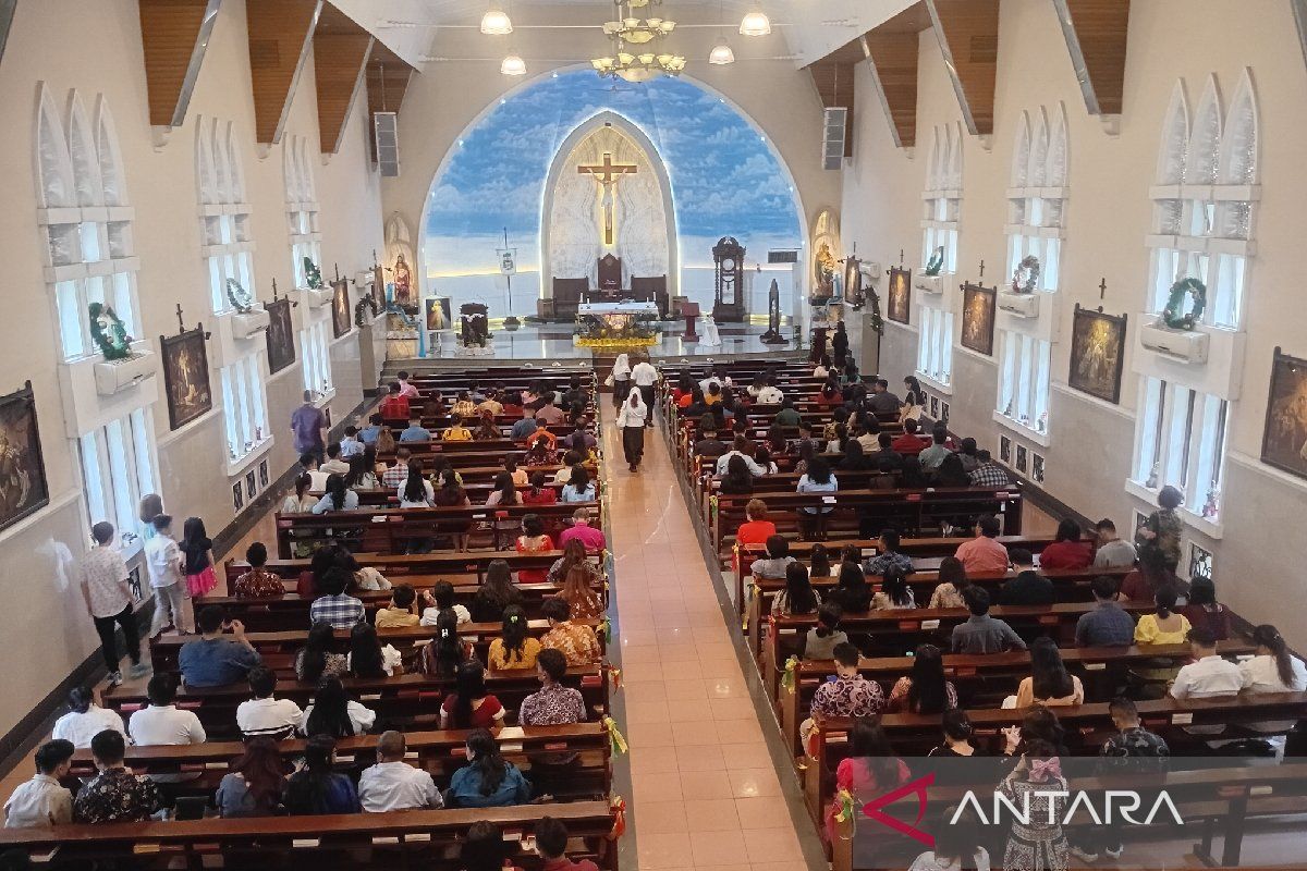 Gereja Katedral Medan minta jemaat tingkatkan partisipasi  sosial