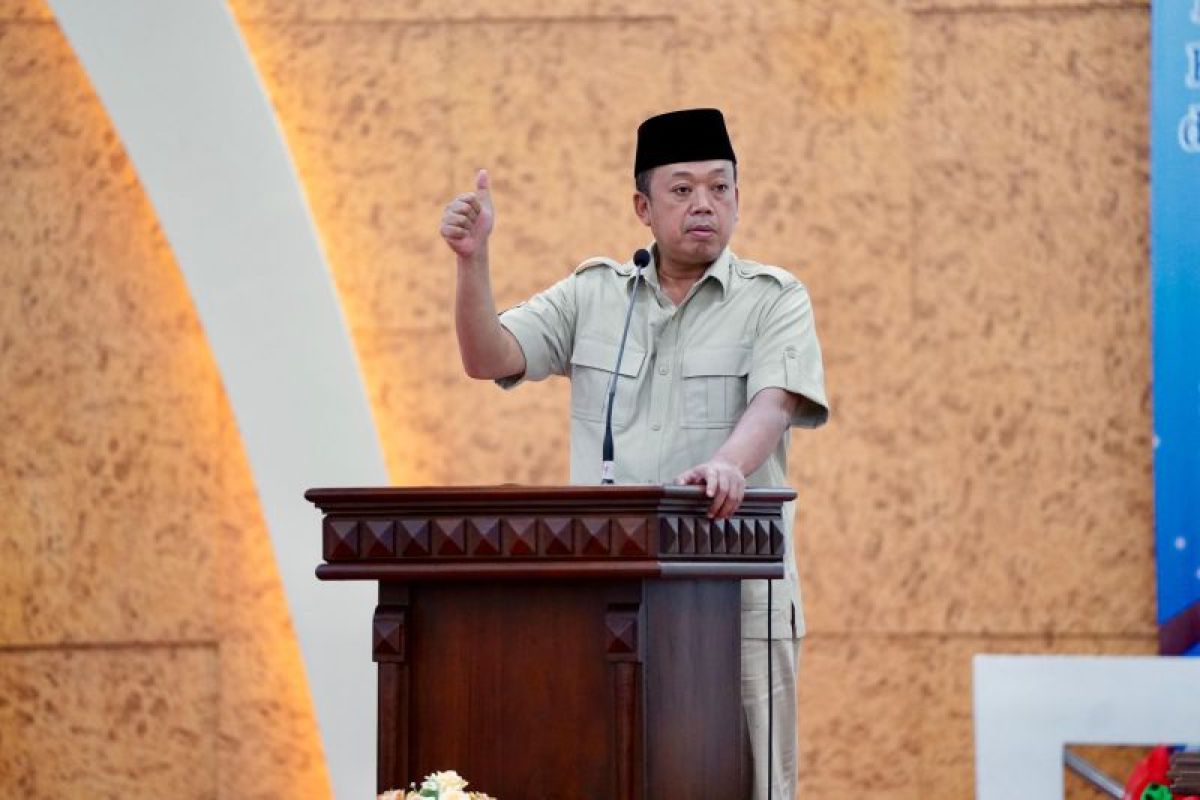 Jelang perayaan Natal Menteri Nusron serahkan sertipikat untuk gereja yang berdiri sejak 1968