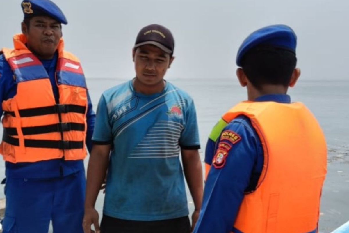 Satpolairud Kepulauan Seribu keliling perairan pastikan kondisi aman