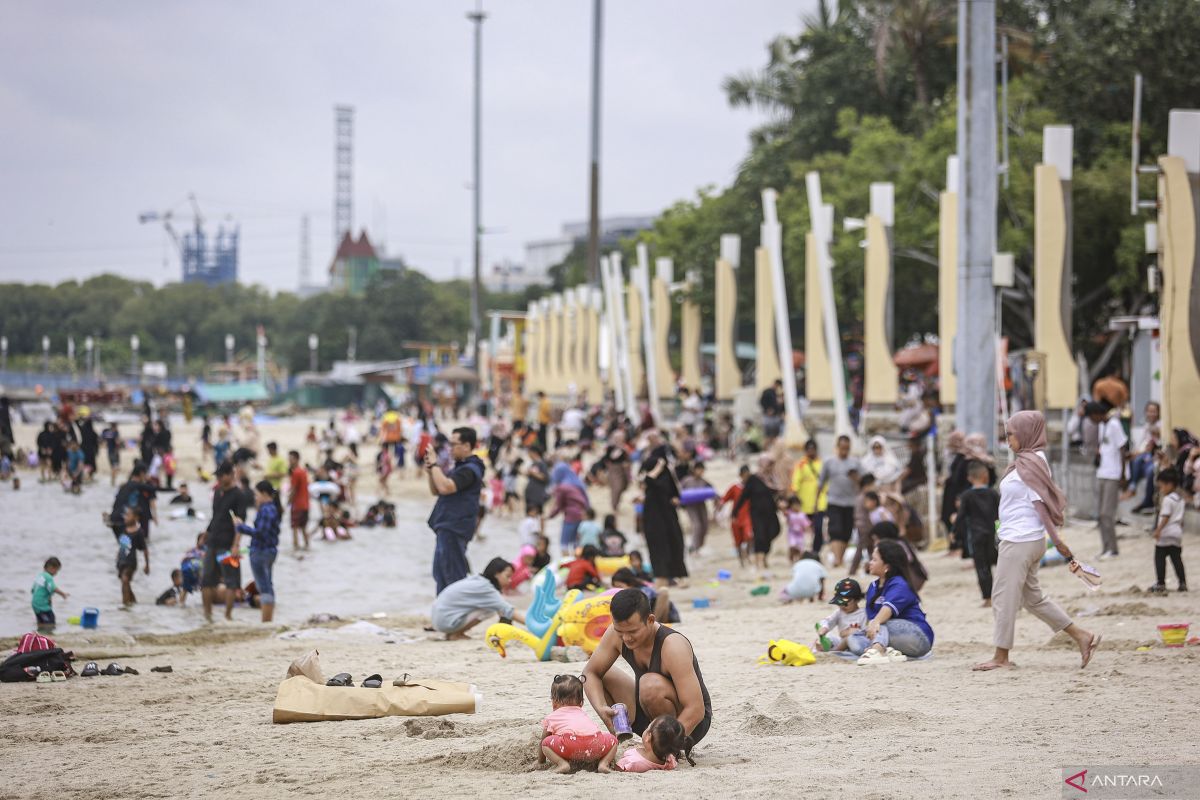 20 ribu wisatawan tercatat kunjungi Ancol hingga siang ini pada libur Natal