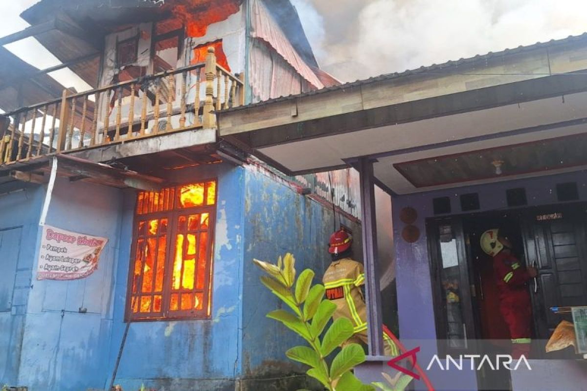 Kebakaran landa pemukiman padat penduduk di Balikpapan Tengah