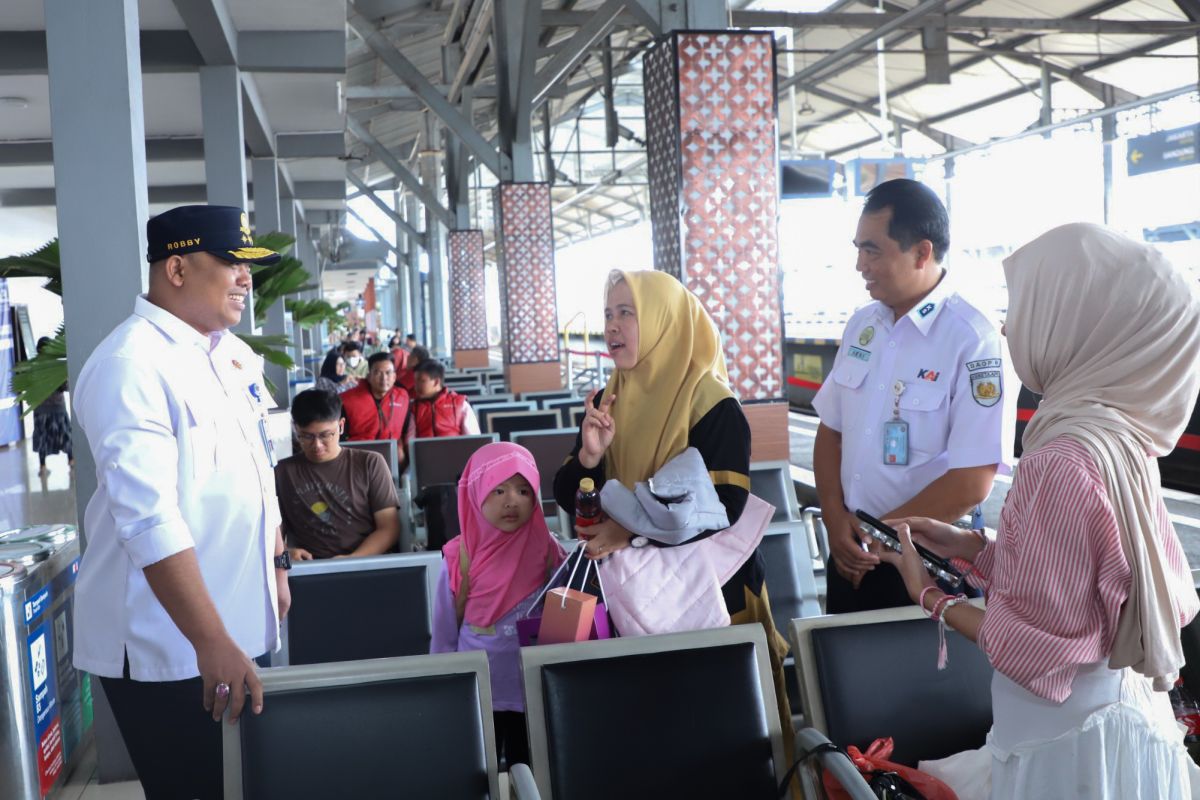 Kepala Baketrans tinjau simpul transportasi di DIY dan Jateng