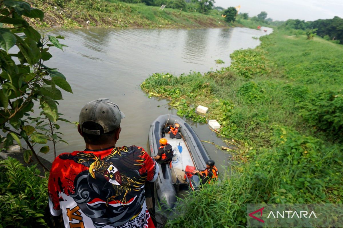 Basarnas: Hari ketiga pencarian balita hanyut di Surabaya masih nihil