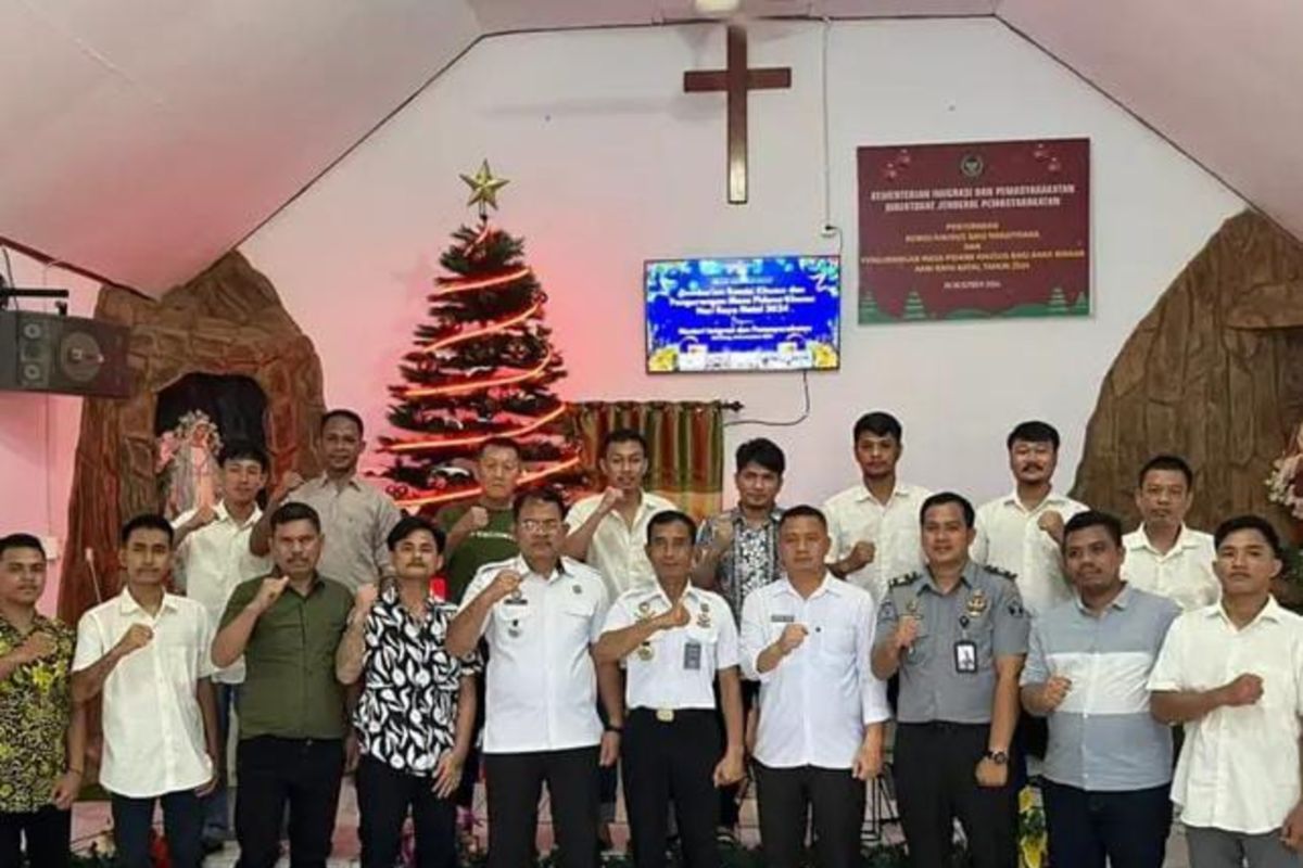 Lapas Kendari beri remisi khusus Natal 2024 kepada 12 warga binaan