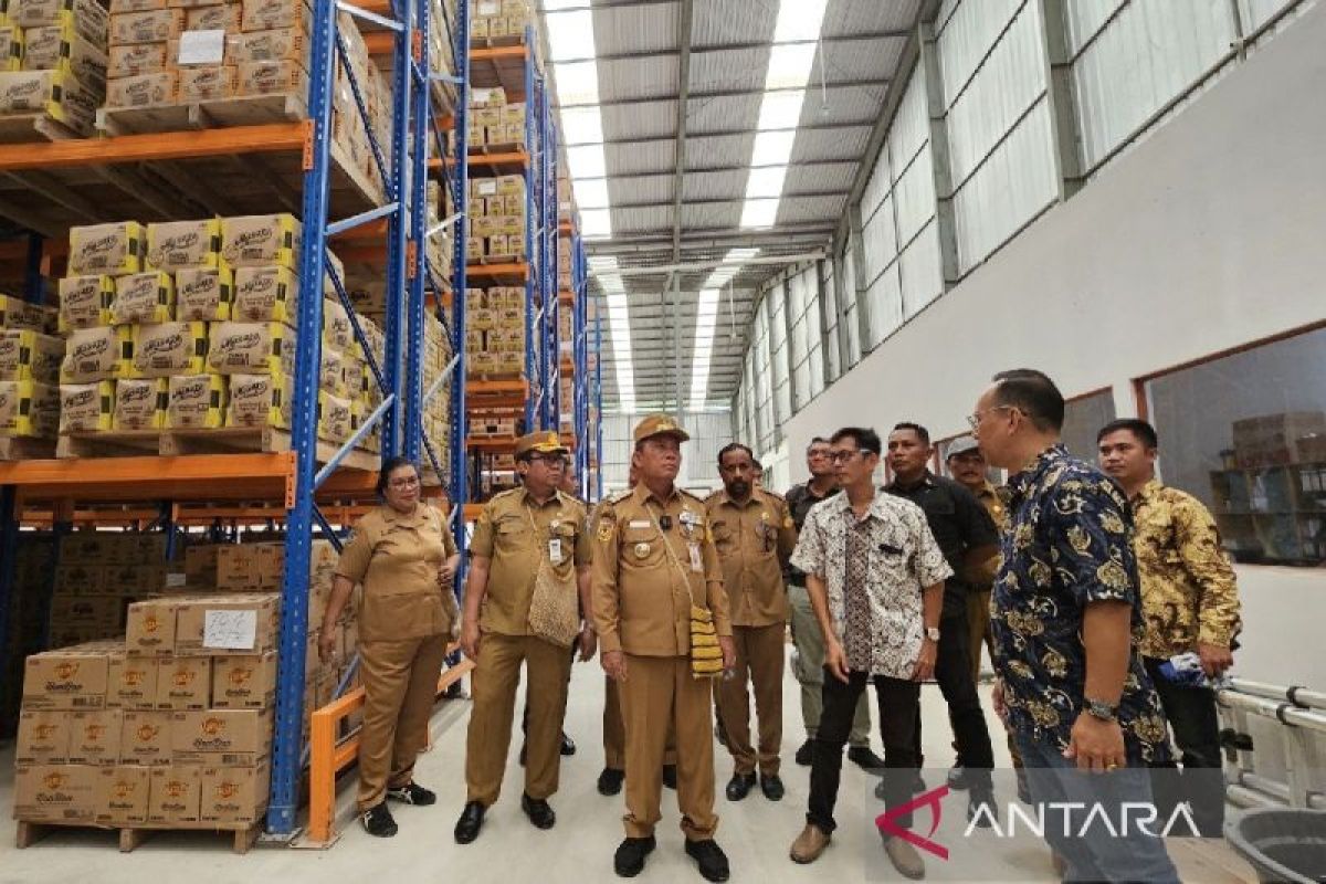 Pemprov Papua ingatkan pengusaha wajib terapkan UMP 2025 pada Januari