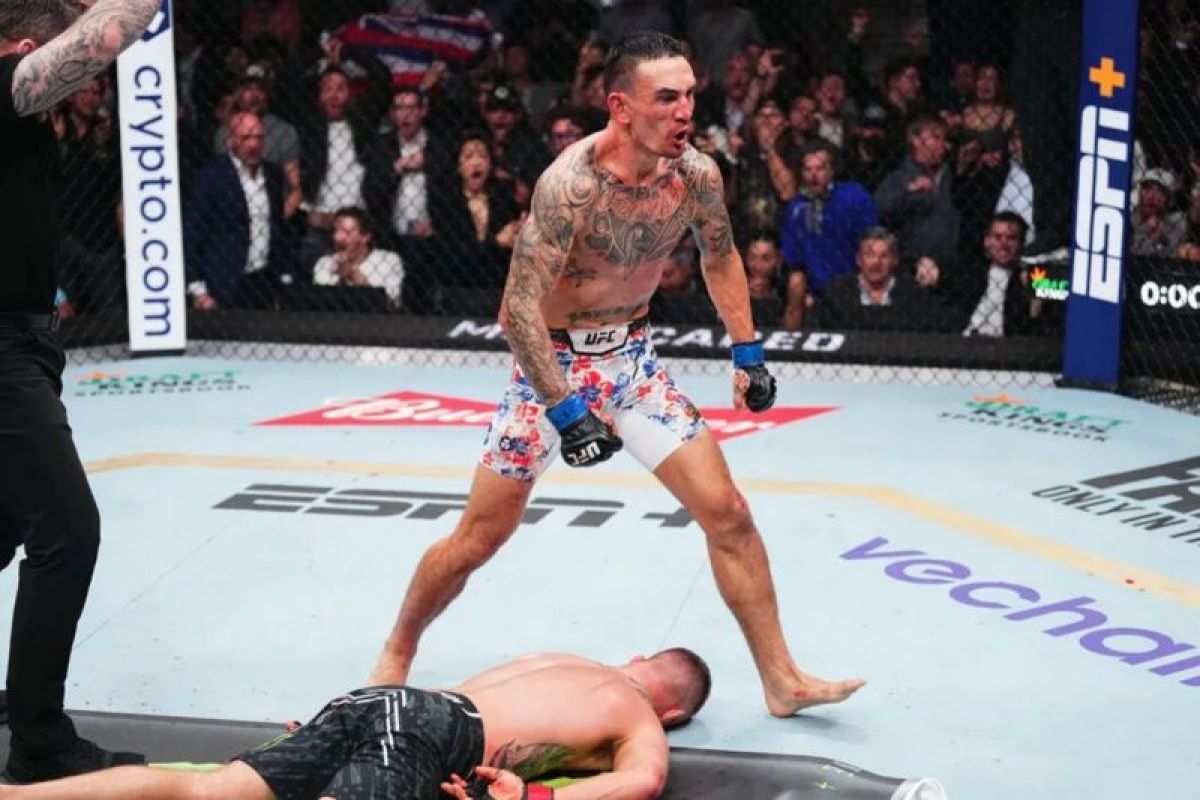 Pertarungan Holloway lawan Justin cetak KO terbaik UFC pada 2024