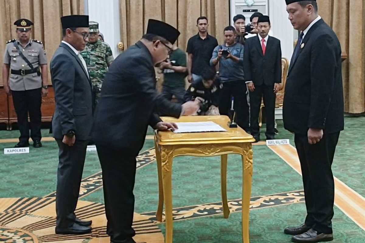 Wali Kota Banjarbaru lantik Gustafa Yandi Penjabat Sekda Banjarbaru