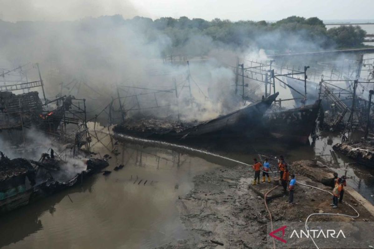 Ratusan orang cedera dalam ledakan besar di pelabuhan Iran