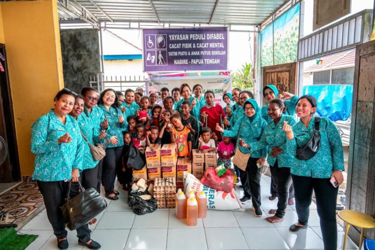 TP-PKK Provinsi Papua Tengah sambut Natal-Tahun Baru bersama 323 anak panti asuhan