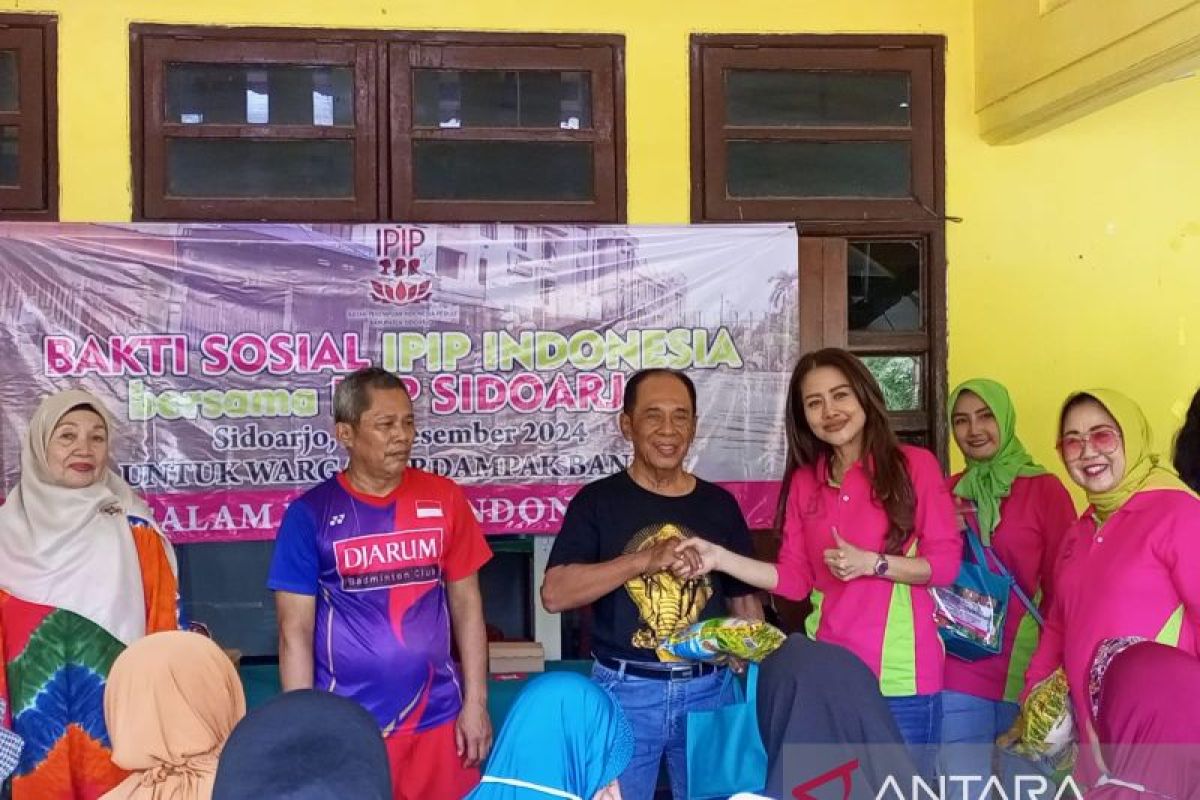 IPIP bagikan paket sembako untuk warga terdampak banjir di Sidoarjo